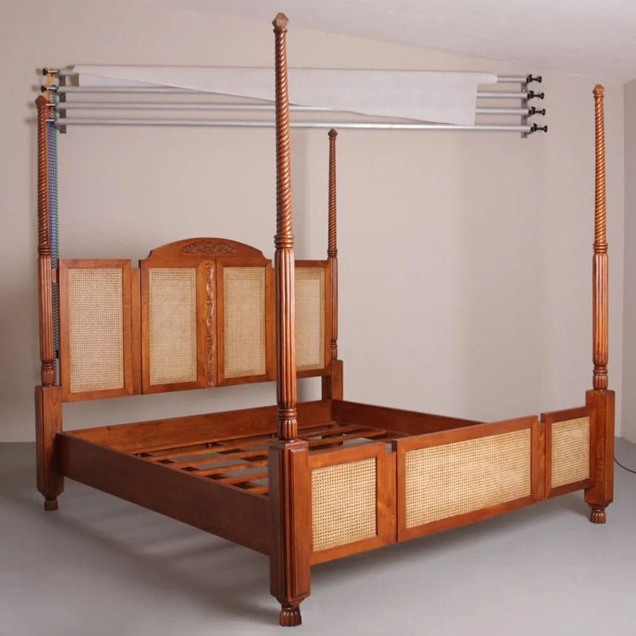 Plantation poster bed